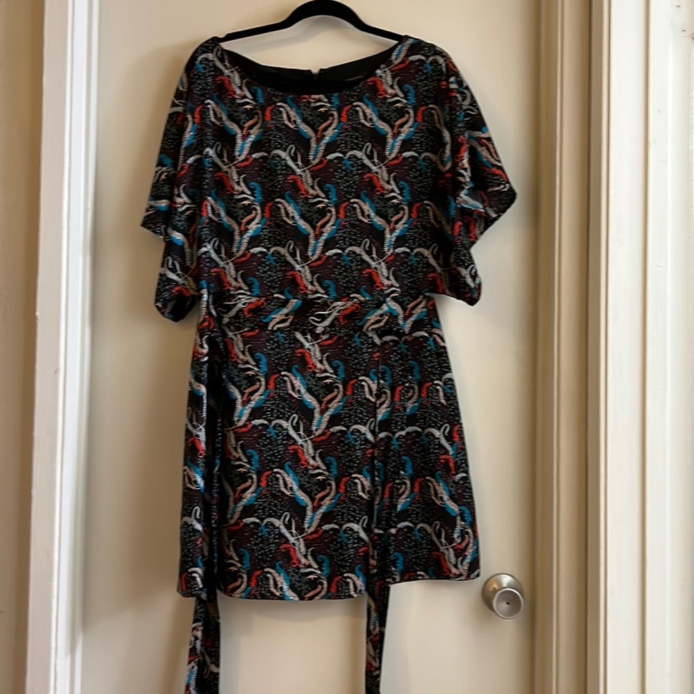 Gorgeous floral print bcbg